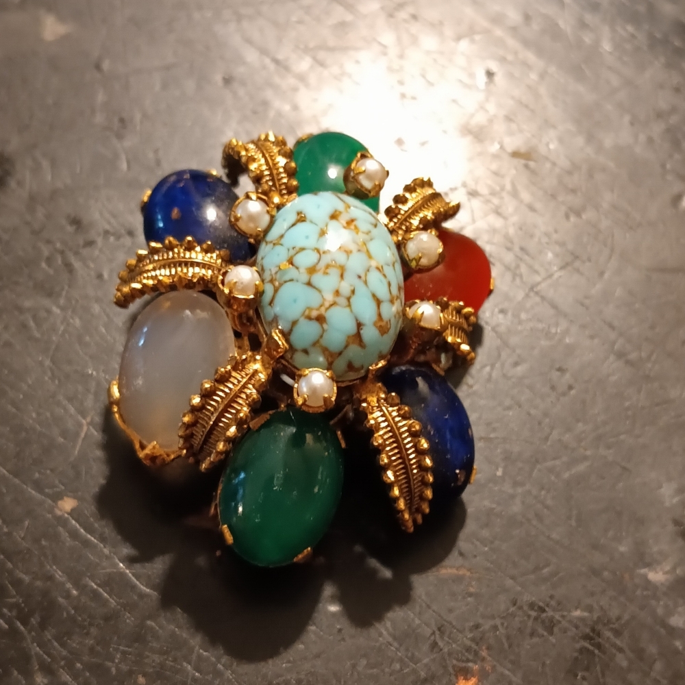 Vintage Goldtone Gemstone Green Emerald, Blue Lapis Lazuli,white Quartz, Brooch.